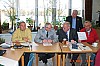 Besprechung vor der Wahl..JPG Besprechung vor der Wahl..JPG